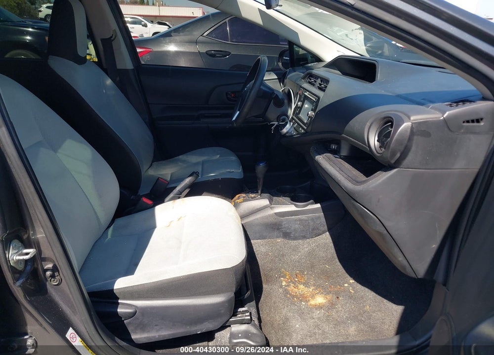2015 TOYOTA PRIUS C ONE VIN: JTDKDTB38F1101845