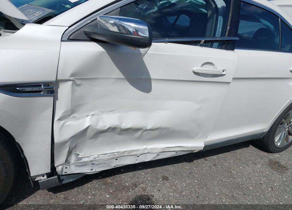 2011 FORD TAURUS LIMITED VIN: 1FAHP2FW4BG123077