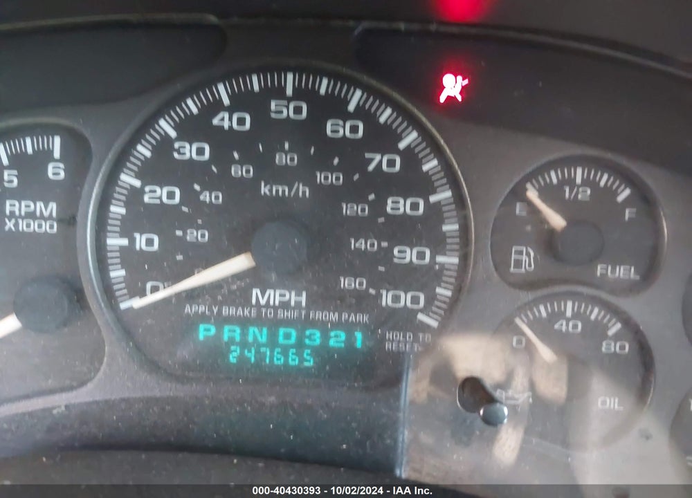 2000 CHEVROLET TAHOE ALL NEW LS VIN: 1GNEK13TXYJ161772