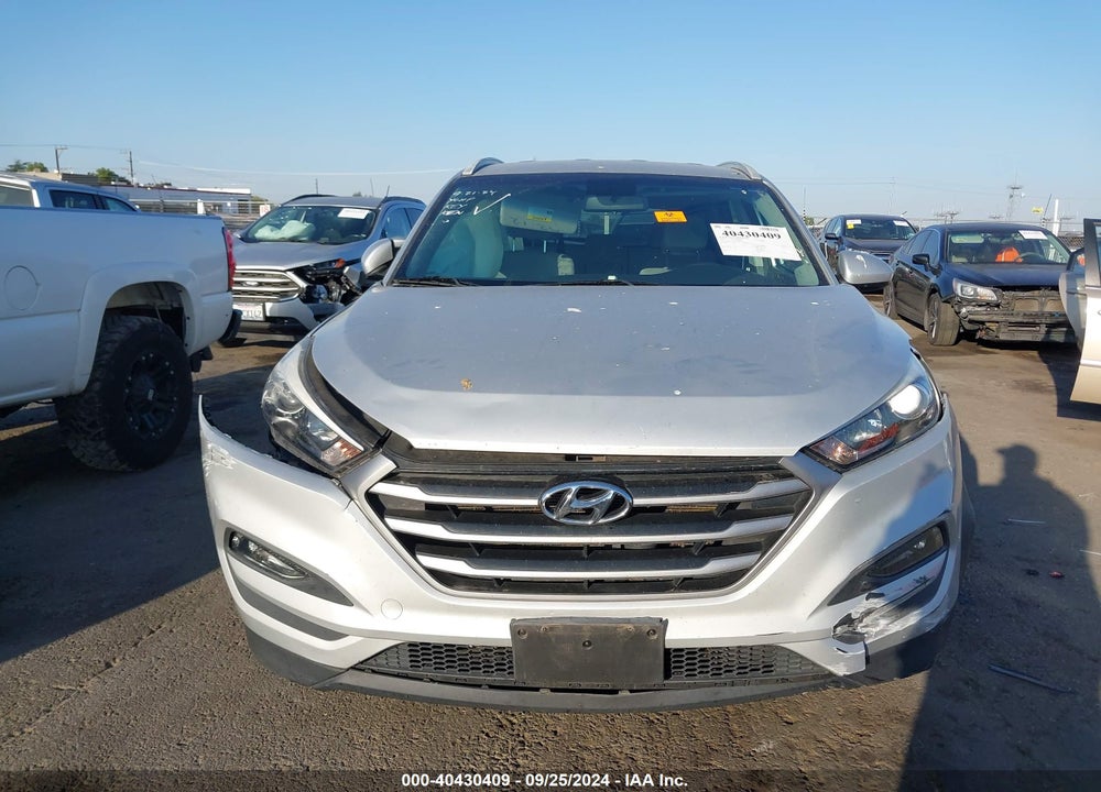 2018 HYUNDAI TUCSON SEL VIN: KM8J33A41JU769336