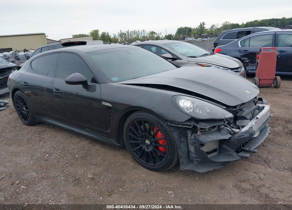 2013 PORSCHE PANAMERA GTS VIN: WP0AF2A78DL075835