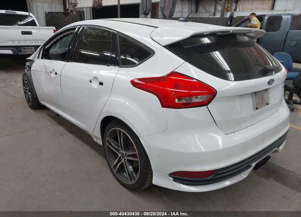 2015 FORD FOCUS ST VIN: 1FADP3L90FL235438