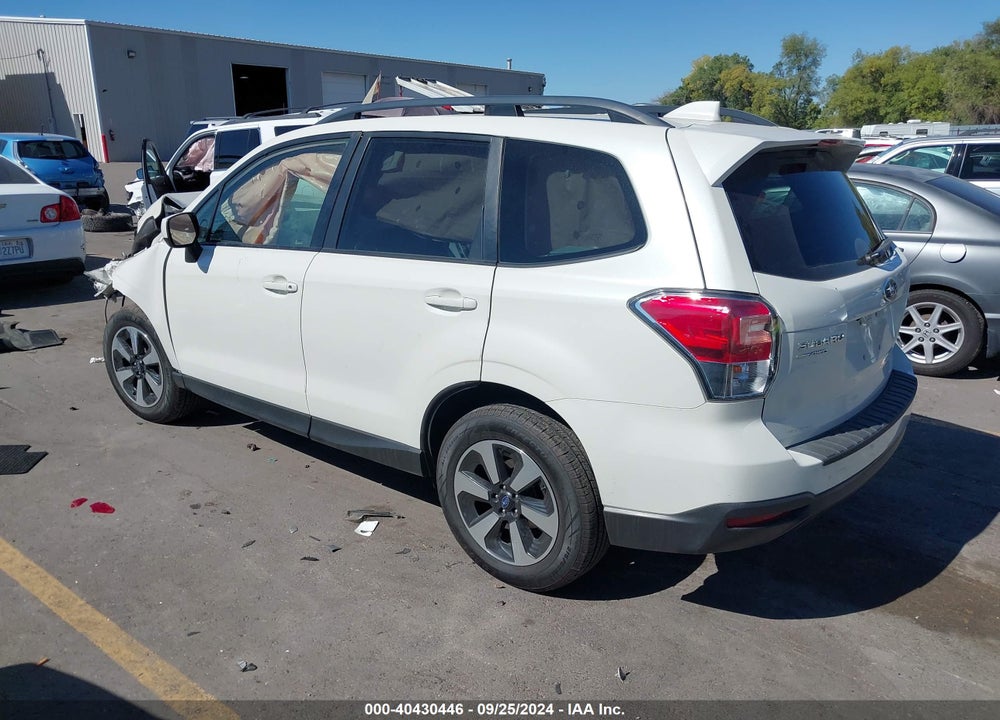 2018 SUBARU FORESTER 2.5I PREMIUM VIN: JF2SJAEC4JH425031