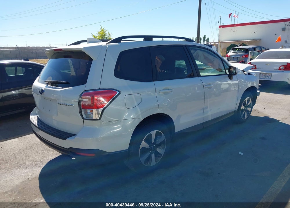 2018 SUBARU FORESTER 2.5I PREMIUM VIN: JF2SJAEC4JH425031
