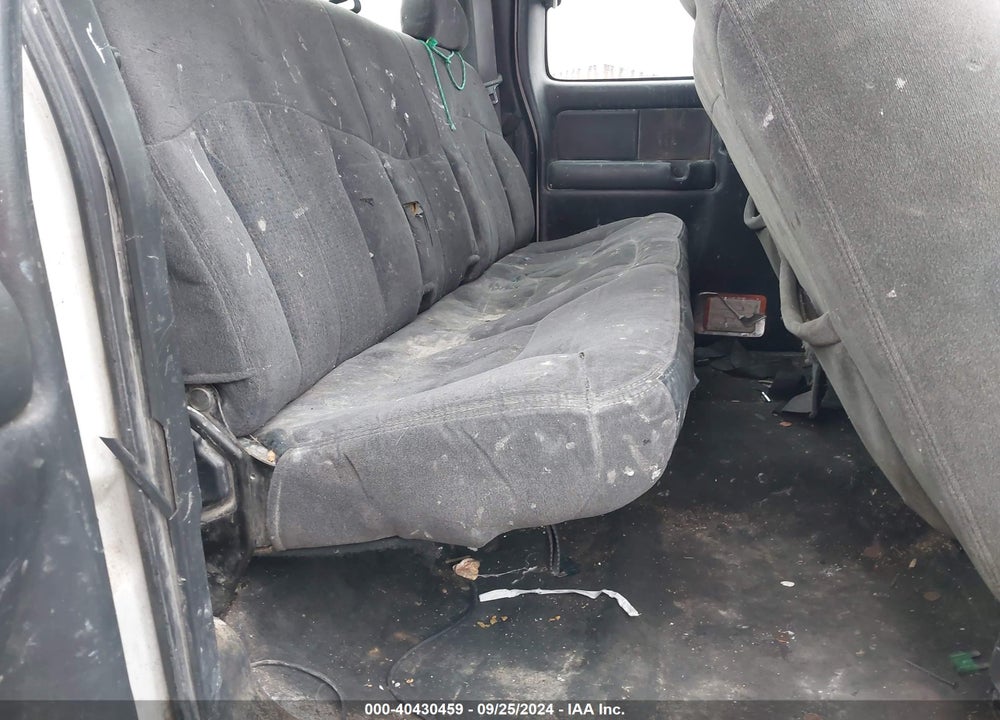 2002 CHEVROLET SILVERADO 2500HD LS VIN: 1GCHC29U42E279843