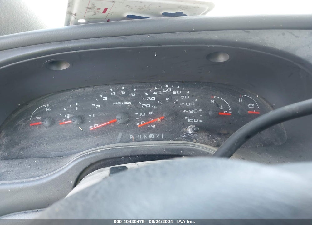 2004 FORD E-350 SUPER DUTY XL/XLT VIN: 1FBSS31L04HA90887