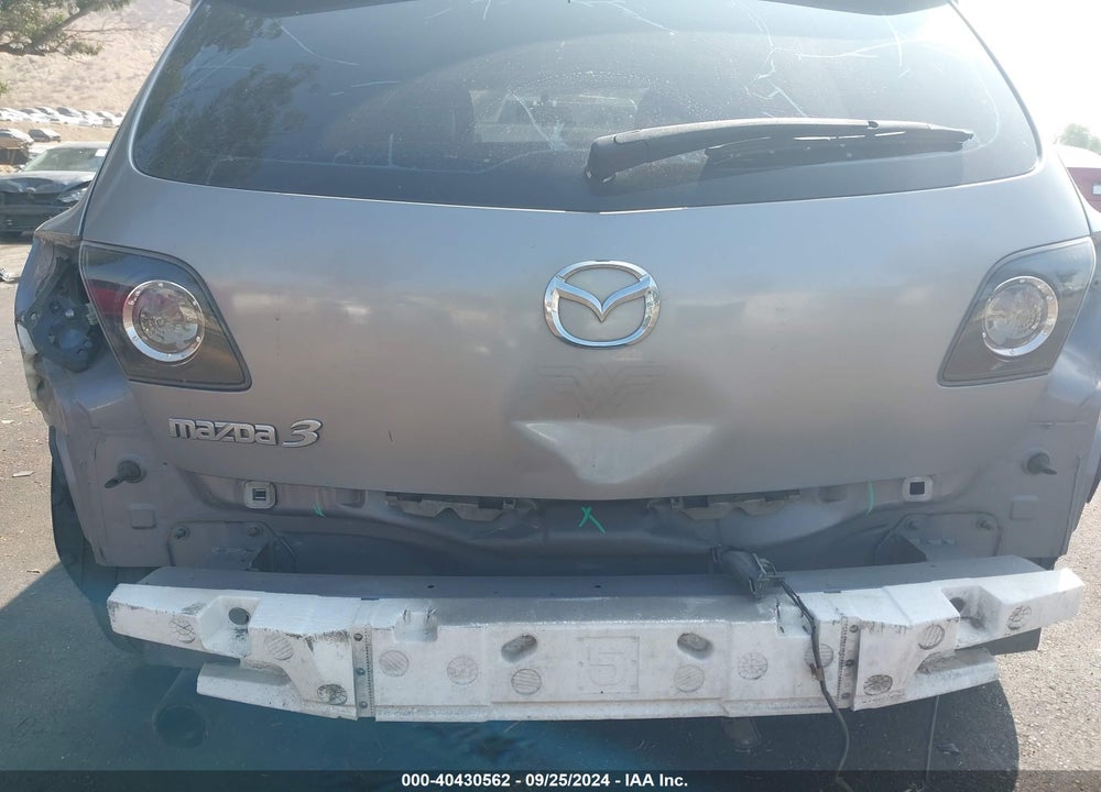 2005 MAZDA 3 S VIN: JM1BK343X51283050