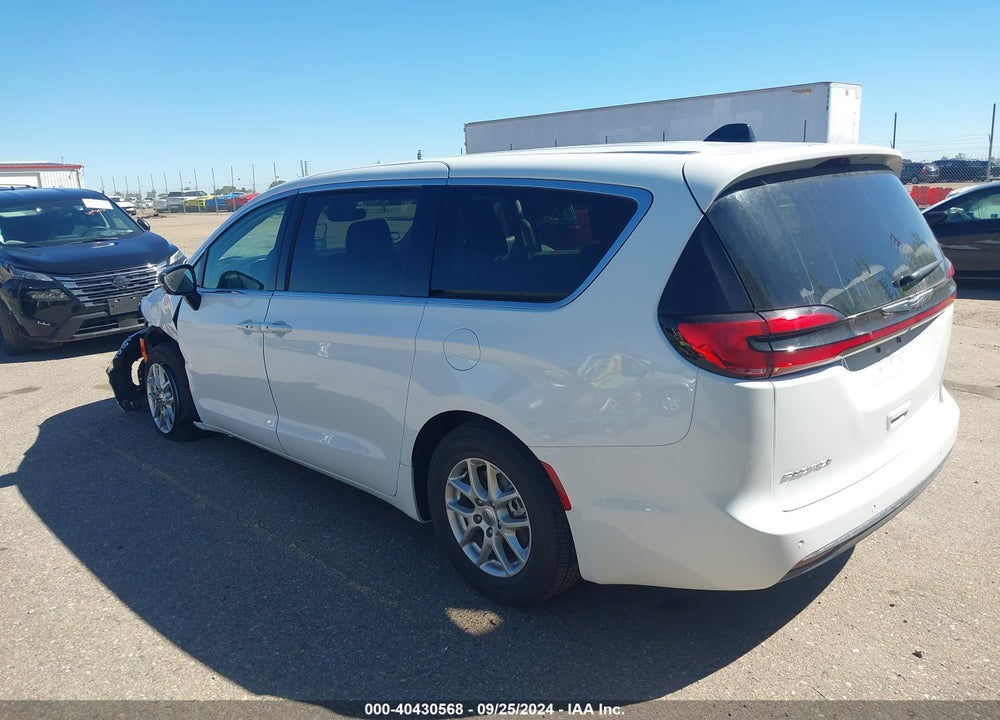 2024 CHRYSLER PACIFICA TOURING L VIN: 2C4RC1BGXRR165524