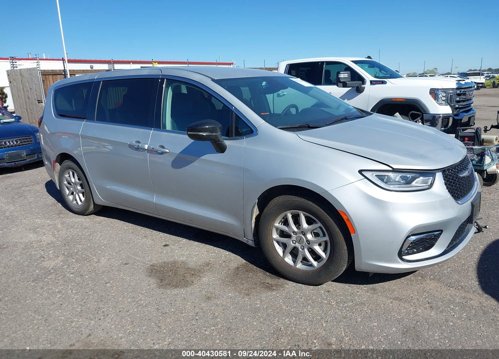 2024 CHRYSLER PACIFICA TOURING L VIN: 2C4RC1BG3RR140044