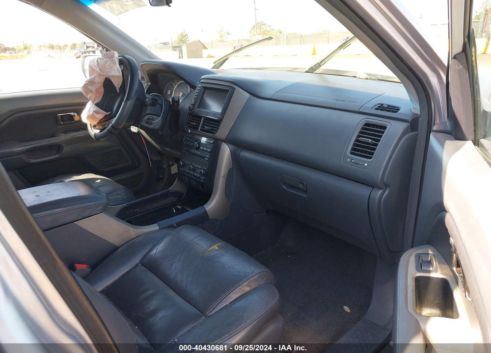2006 HONDA PILOT EX-L VIN: 2HKYF187X6H559348