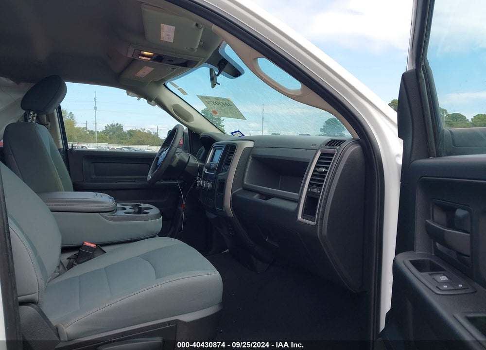 2017 RAM 1500 TRADESMAN QUAD CAB 4X2 6'4 BOX VIN: 1C6RR6FT0HS649743