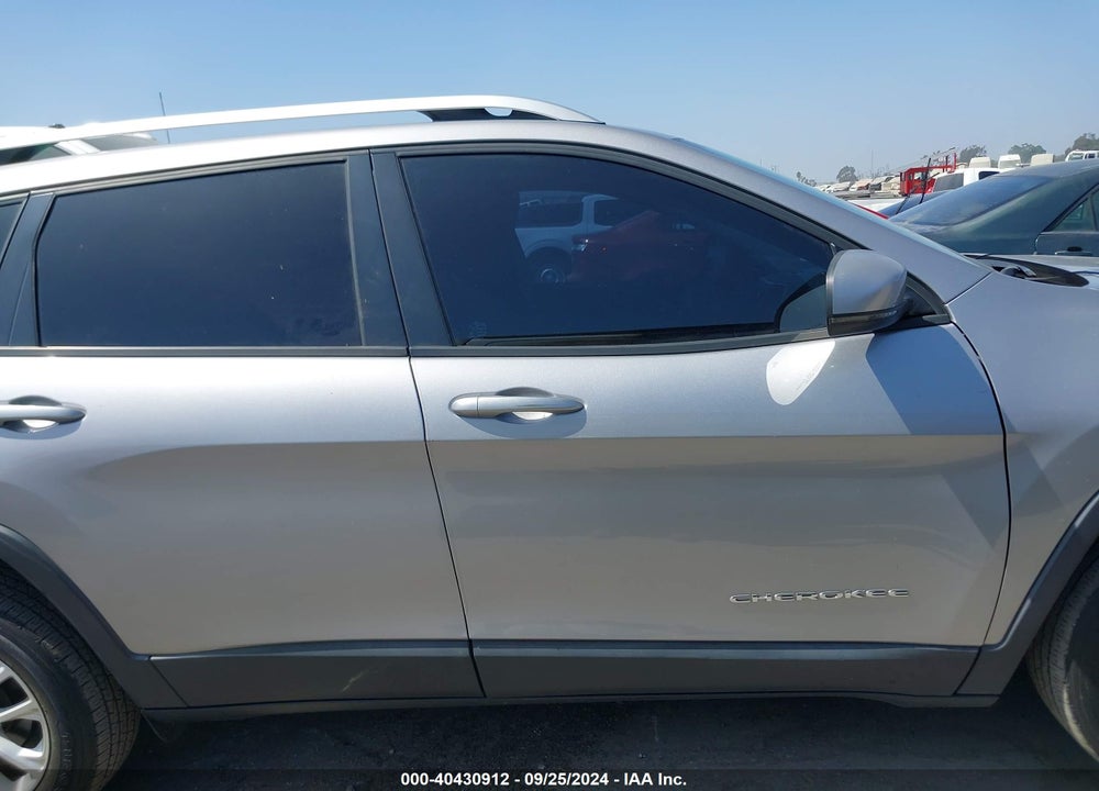 2020 JEEP CHEROKEE LATITUDE FWD VIN: 1C4PJLCB0LD624047