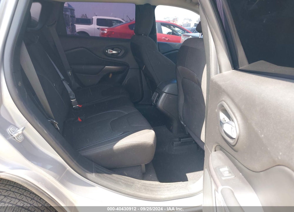 2020 JEEP CHEROKEE LATITUDE FWD VIN: 1C4PJLCB0LD624047