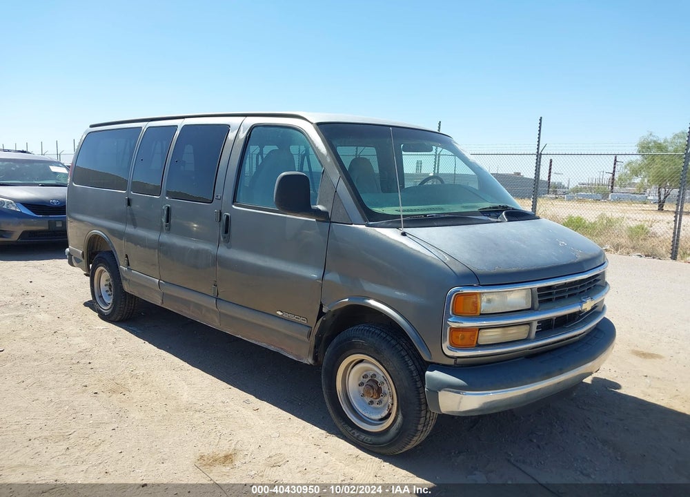 2000 CHEVROLET EXPRESS VIN: 1GAGG25R0Y1150783