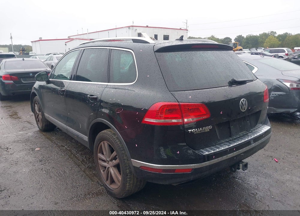 2016 VOLKSWAGEN TOUAREG VR6 LUX VIN: WVGEF9BP1GD002034