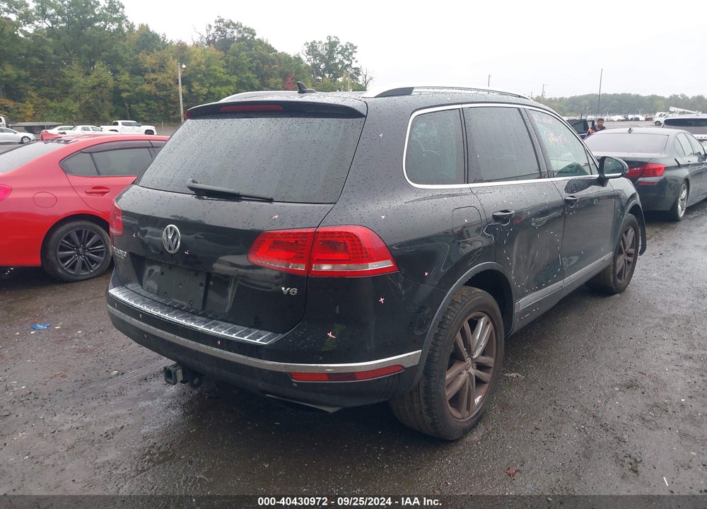 2016 VOLKSWAGEN TOUAREG VR6 LUX VIN: WVGEF9BP1GD002034