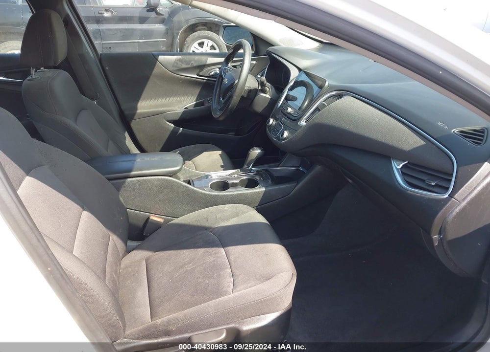 2019 CHEVROLET MALIBU LT VIN: 1G1ZD5ST8KF213318