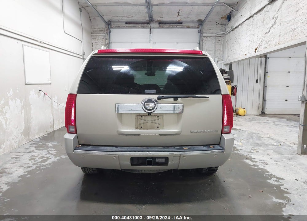 2008 CADILLAC ESCALADE STANDARD VIN: 1GYFK63898R197647