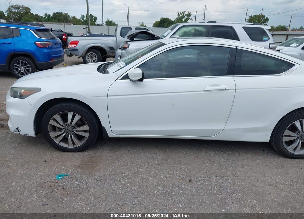 2012 HONDA ACCORD 2.4 EX VIN: 1HGCS1B73CA004289