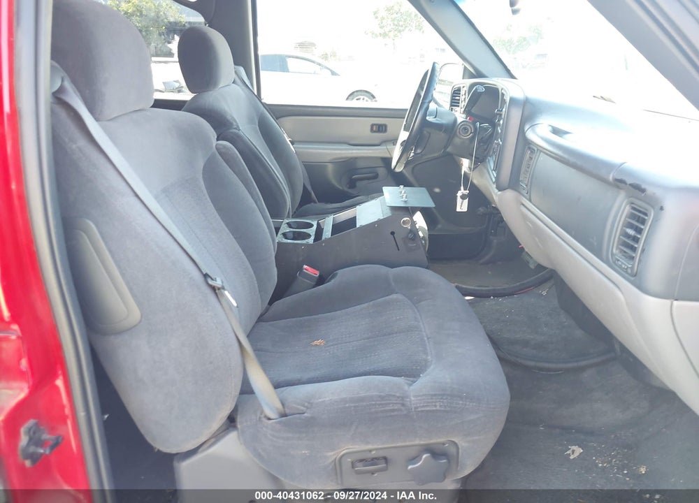 2002 CHEVROLET TAHOE LS VIN: 1GNEK13T42R296318