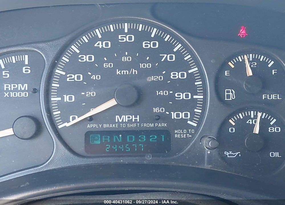 2002 CHEVROLET TAHOE LS VIN: 1GNEK13T42R296318