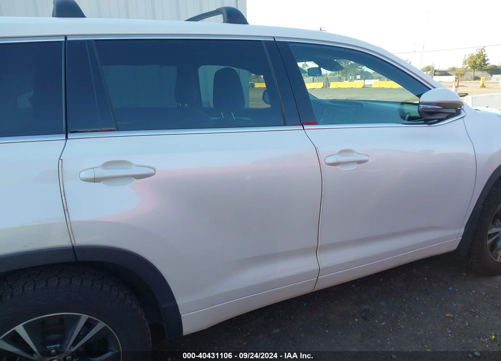 2017 TOYOTA HIGHLANDER LE VIN: 5TDBZRFH8HS386496