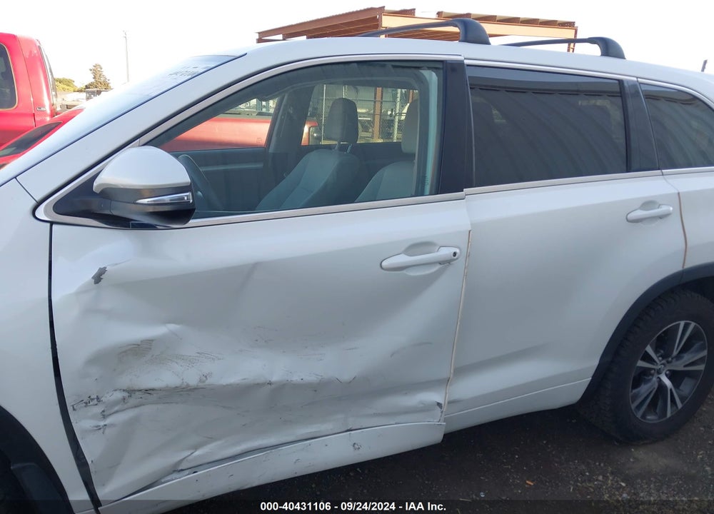 2017 TOYOTA HIGHLANDER LE VIN: 5TDBZRFH8HS386496