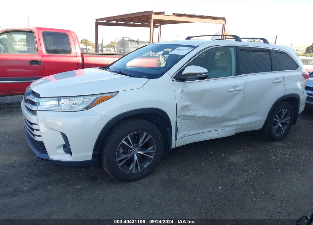 2017 TOYOTA HIGHLANDER LE VIN: 5TDBZRFH8HS386496