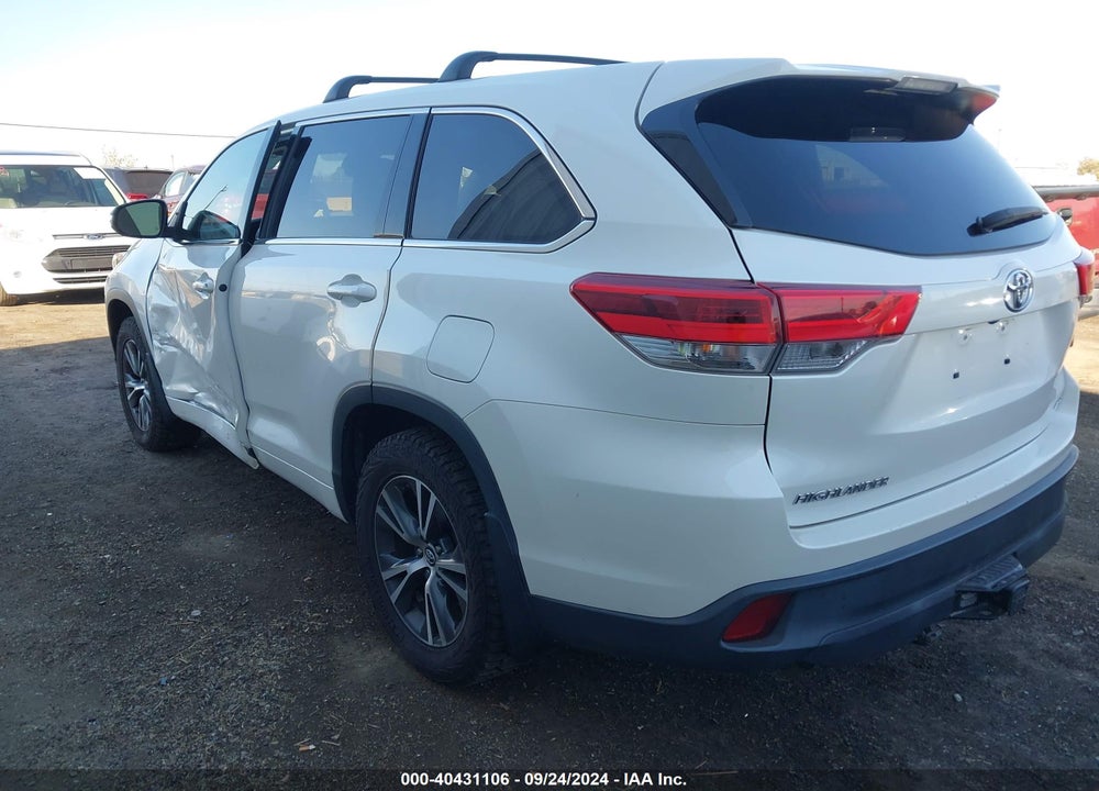 2017 TOYOTA HIGHLANDER LE VIN: 5TDBZRFH8HS386496