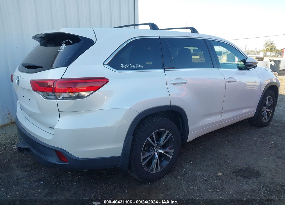 2017 TOYOTA HIGHLANDER LE VIN: 5TDBZRFH8HS386496