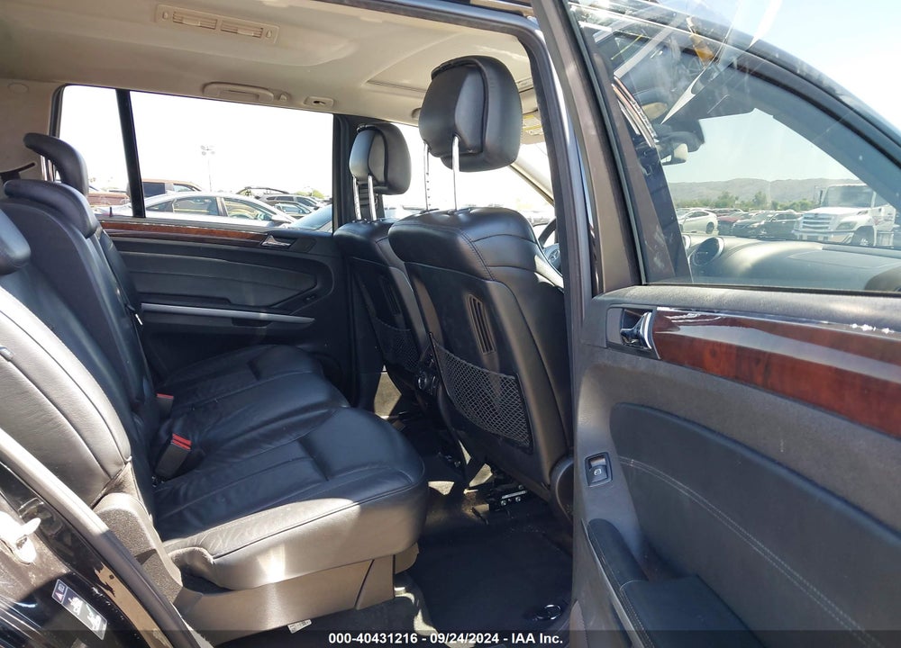 2010 MERCEDES-BENZ GL 550 4MATIC VIN: 4JGBF8GE6AA609303