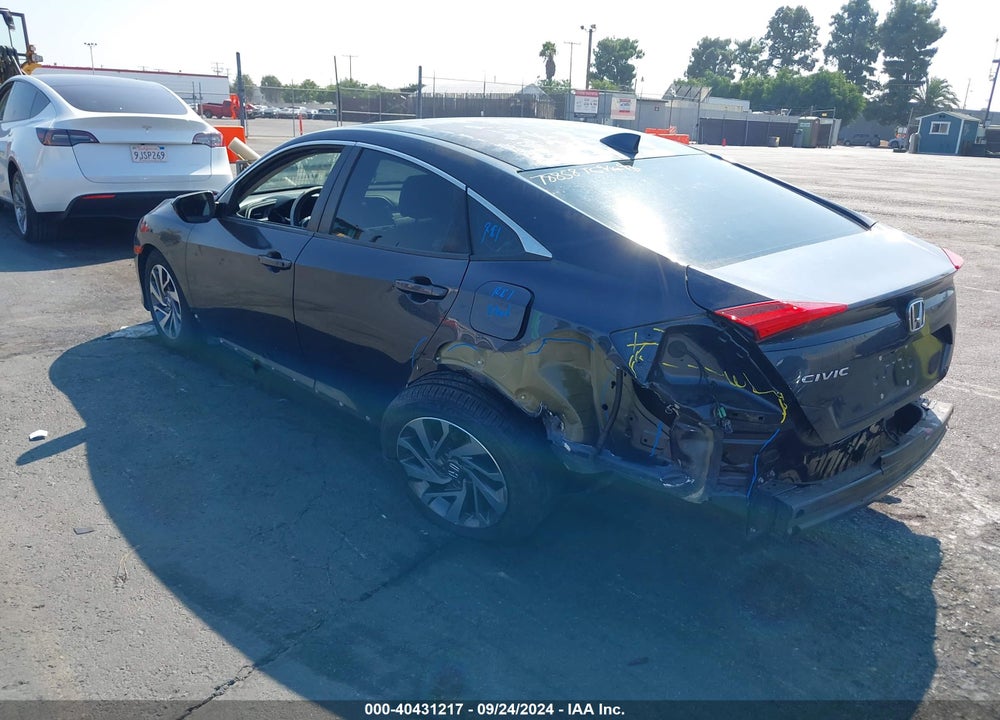 2018 HONDA CIVIC EX VIN: 2HGFC2F71JH531143