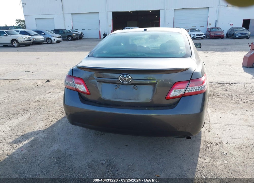 2011 TOYOTA CAMRY LE VIN: 4T1BF3EK8BU220092