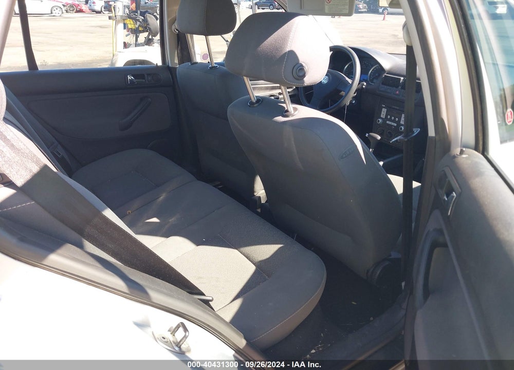 2008 VOLKSWAGEN CITY GOLF VIN: 9BWEL61J384028103