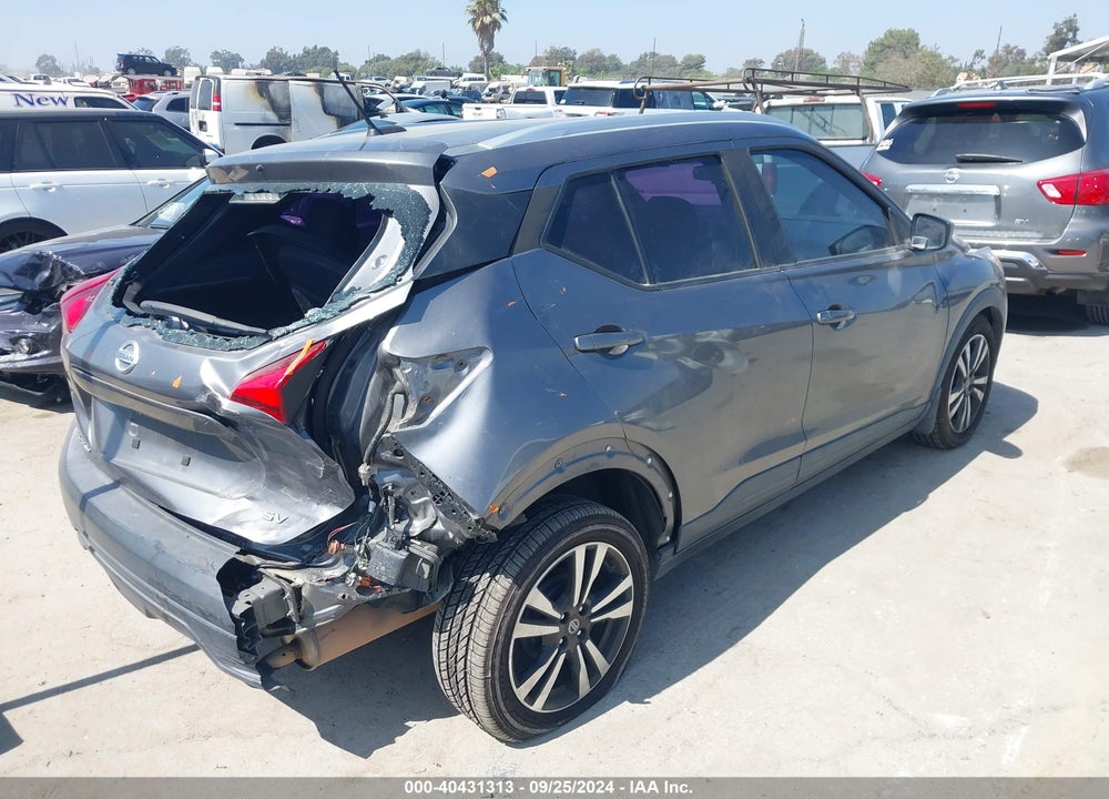 2019 NISSAN KICKS SV VIN: 3N1CP5CU8KL517916