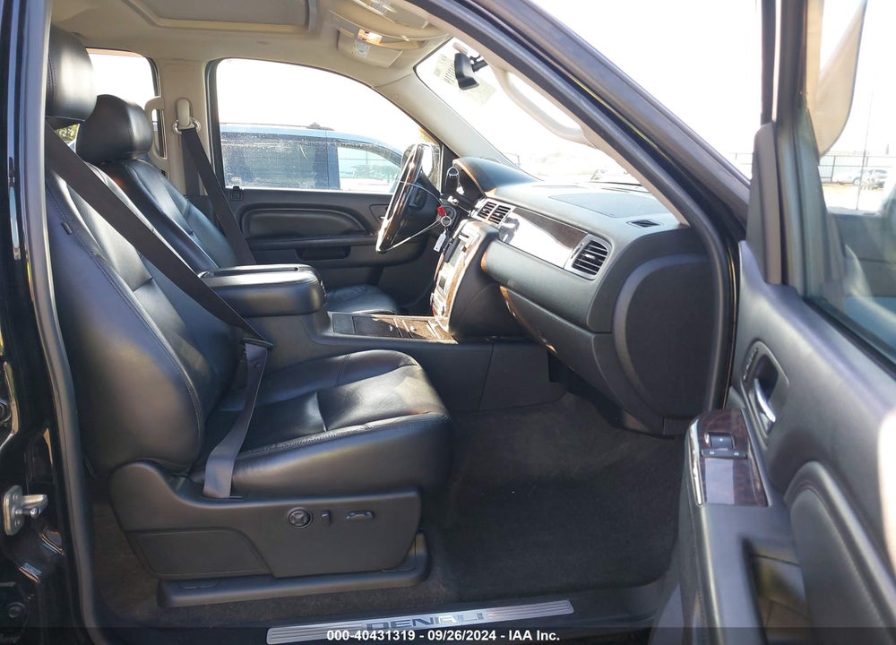 2011 GMC SIERRA 1500 DENALI VIN: 3GTP2XE29BG204449