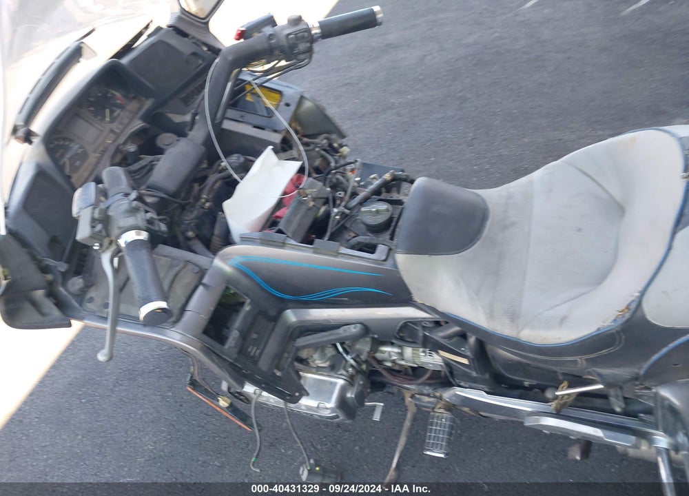 1988 HONDA GL1500 VIN: 1HFSC2207JA002001