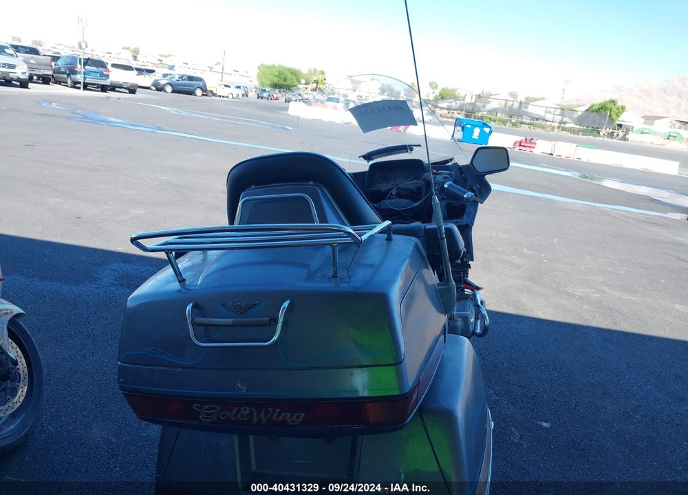 1988 HONDA GL1500 VIN: 1HFSC2207JA002001
