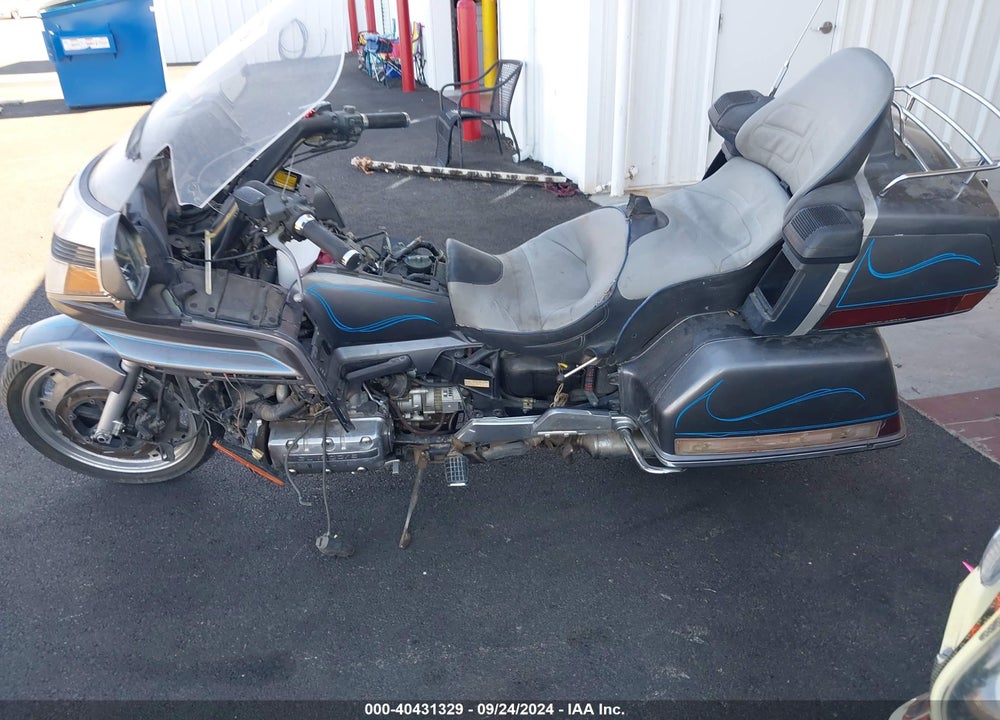 1988 HONDA GL1500 VIN: 1HFSC2207JA002001