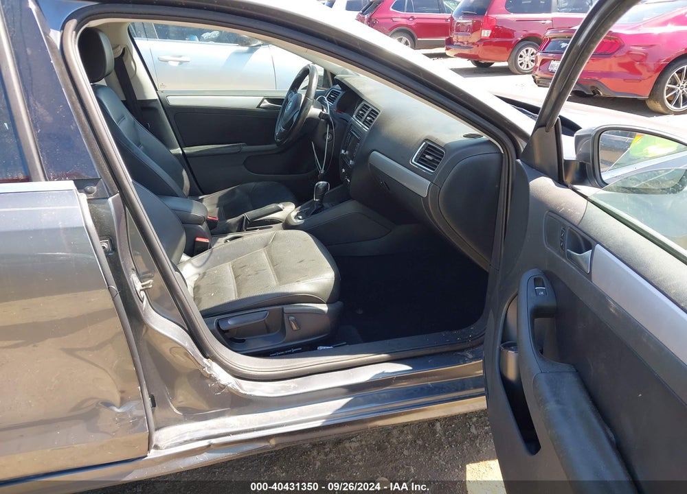 2013 VOLKSWAGEN JETTA 2.5L SE VIN: 3VWDX7AJXDM365041