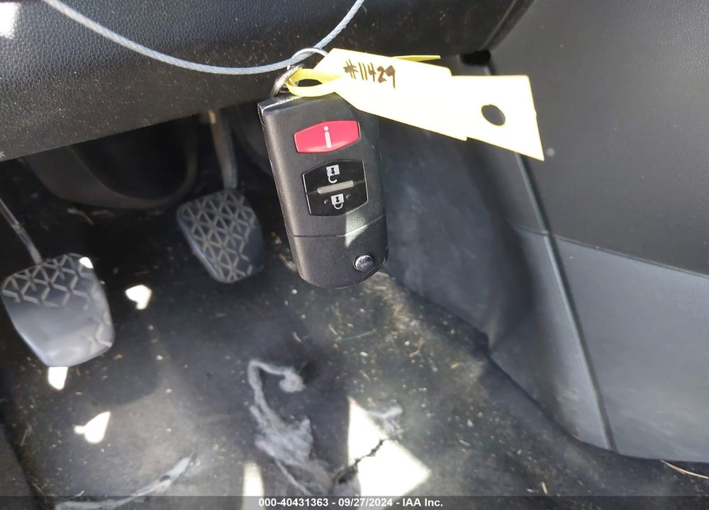 2006 MAZDA 5 TOURING VIN: JM1CR293460108660