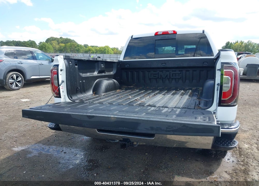 2018 GMC SIERRA 1500 SLT VIN: 3GTU2NERXJG300948