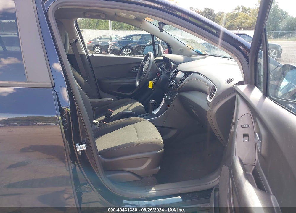 2021 CHEVROLET TRAX AWD LS VIN: KL7CJNSM5MB369063