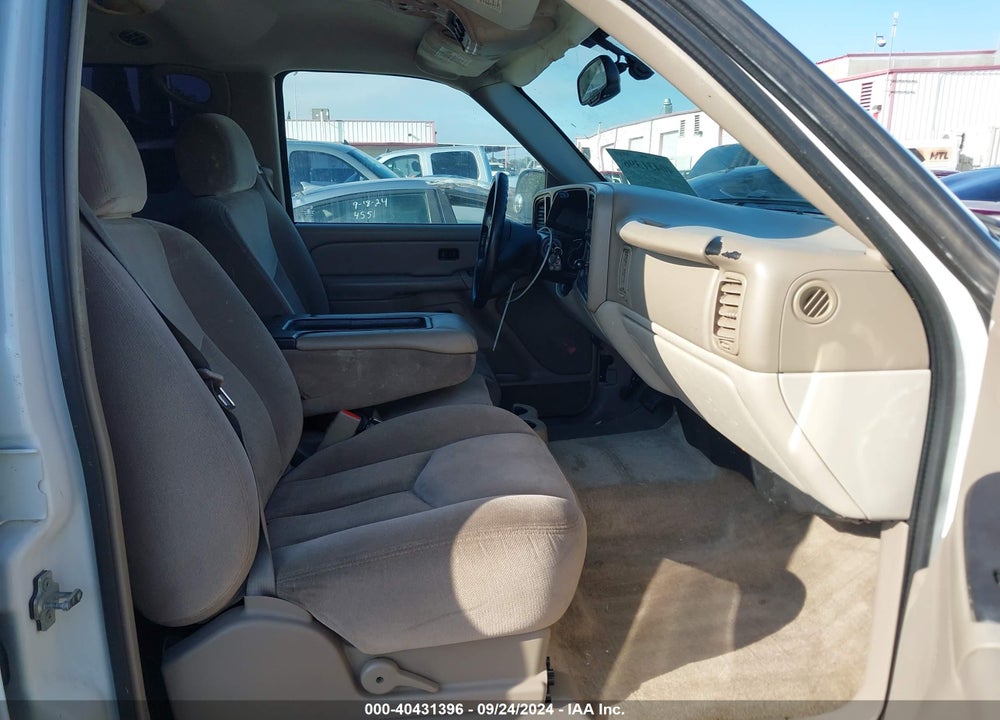 2005 GMC YUKON SLE VIN: 1GKEC13T45J137473