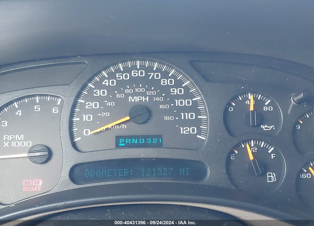 2005 GMC YUKON SLE VIN: 1GKEC13T45J137473