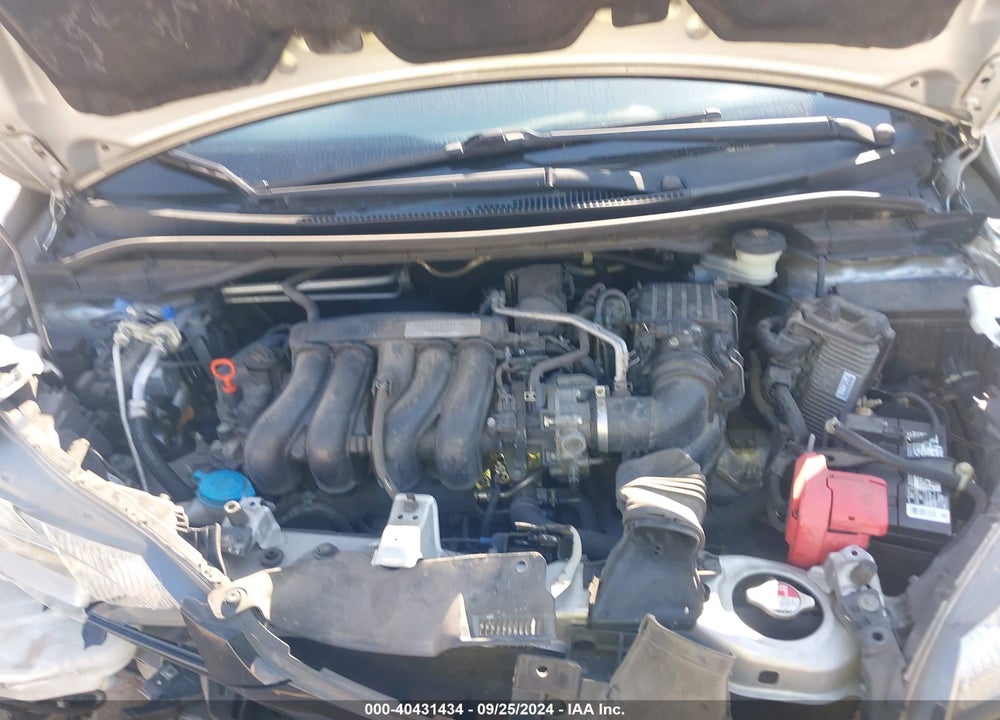 2015 HONDA FIT LX VIN: 3HGGK5H5XFM757789
