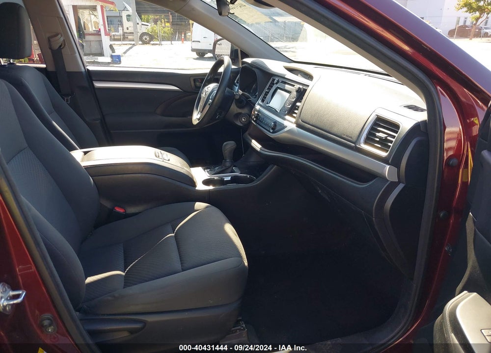 2017 TOYOTA HIGHLANDER LE VIN: 5TDBZRFH5HS467004