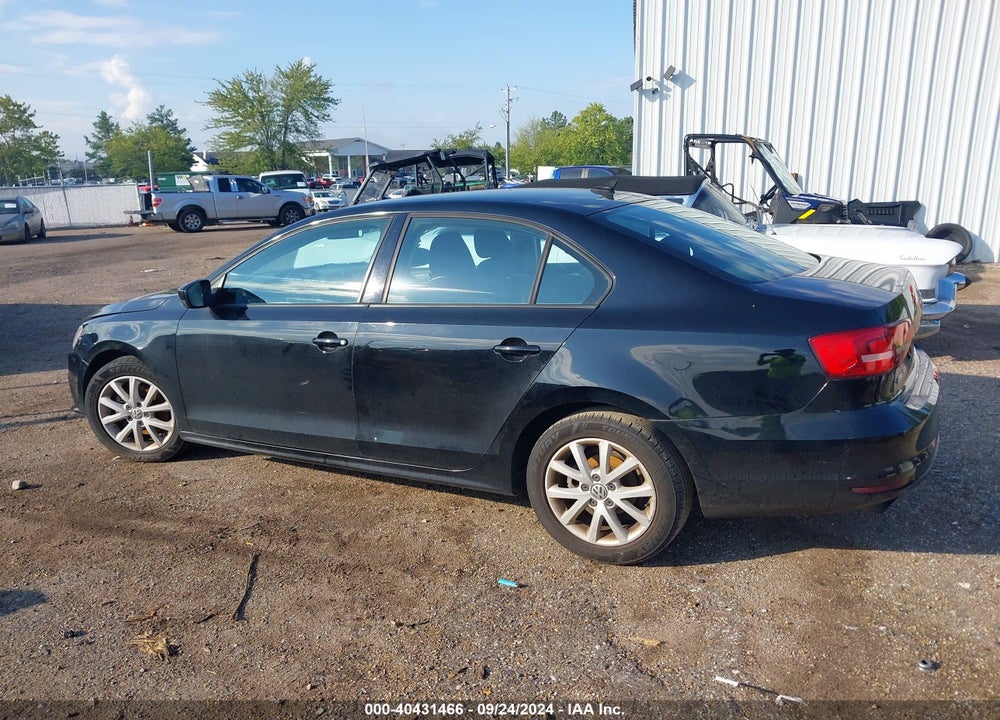 2015 VOLKSWAGEN JETTA 1.8T SE VIN: 3VWD17AJXFM242618