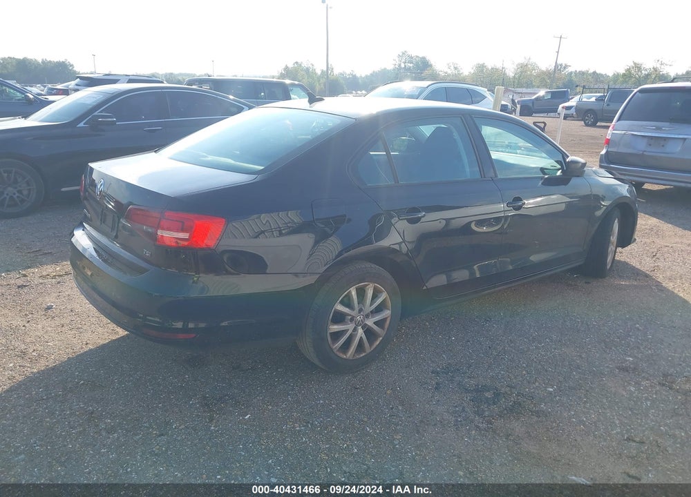 2015 VOLKSWAGEN JETTA 1.8T SE VIN: 3VWD17AJXFM242618