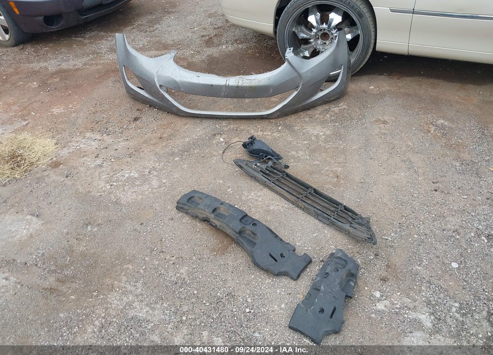 2012 HYUNDAI ELANTRA LIMITED (ULSAN PLANT) VIN: KMHDH4AE3CU308588
